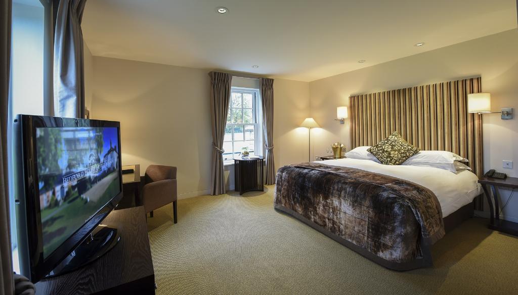 Bedford Lodge Hotel&Spa Newmarket  Buitenkant foto
