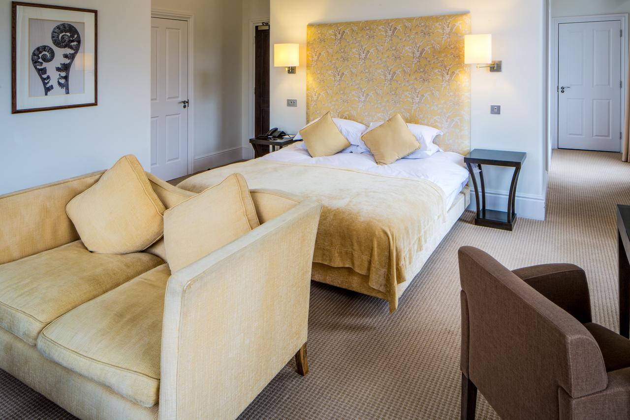 Bedford Lodge Hotel&Spa Newmarket  Buitenkant foto